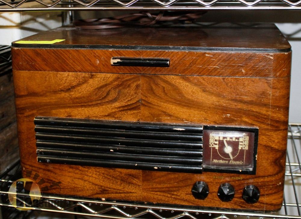 ANTIQUE NORTHERN ELECTRIC RADIO. WORKS! Kastner Auctions