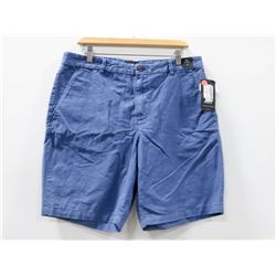 RVCA MEN'S BLUE MID LENGTH SHORTS SIZE 34.