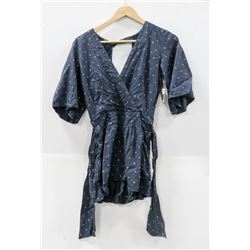 O'NEIL NAVY BLUE PEEK-A-BOO 3/4 ROMPER. SIZE SM.