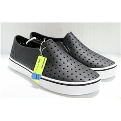 PAIR OF NATIVE MEN BLACK/WHITE PLASTIC SHOES SIZE 13