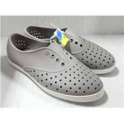 NATIVE JERRICHO GREY WOMEN'S SHOE SIZE 6.