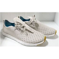 NATIVE AP MOC GREY/WHITE UNISEX SHOE SZ 7/9