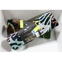 LOT OF 2 SLOWTIDE BEACH TOWELS.