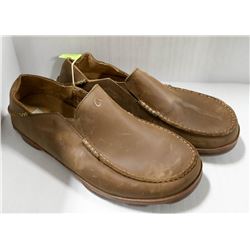 OLUKAI MEN'S BROWN LEATHER SLIDE ON SHOE SIZE 12.