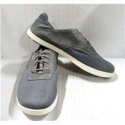 OLUKAI MEN'S GREY SLIDE ON SHOE. SIZE 13.