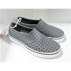 NATIVE MILES BLOCK GREY UNI SHOE SIZE 7/9.