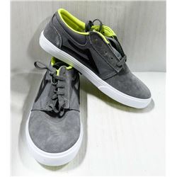 LAKAI GREY/BLACK YOUTH SIZE 5 SKATE SHOE.
