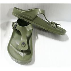 BIRKENSTOCK HARD PLASTIC GREEN SANDALS SIZE 8/6