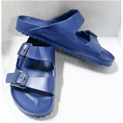 BIRKENSTOCK MEN'S NAVY STRAPPED HARD PLASTIC SHOES.