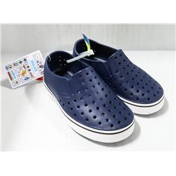 NATIVE MILES NAVY BLUE YOUTH SHOE SIZE C12.