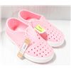 Image 1 : NATIVE MILLER PINK AND WHITE YOUTH SHOE SIZE C13.