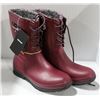Image 1 : BURGUNDY BOGS LADIES RAIN BOOT SIZE 10.