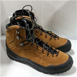 ARC'TERYX LIGHT BROWN MEN'S HIKING BOOTS SIZE 12.