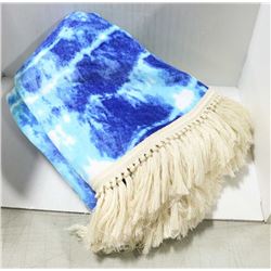 AREA RUG STYLE BEACH TOWEL. BLUE TIE DYE PATTERN.