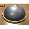 Image 2 : BOSU BALANCE TRAINER PRO - HALF BALL
