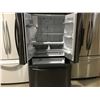 Image 2 : SAMSUNG TWIN COOLING PLUS 36" X 70" BLACK STAINLESS FRIDGE WITH ICE MAKER (SLIGHT FLAW IN FINISH