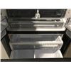 Image 4 : SAMSUNG TWIN COOLING PLUS 36" X 70" BLACK STAINLESS FRIDGE WITH ICE MAKER (SLIGHT FLAW IN FINISH