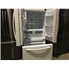 Image 2 : SAMSUNG TWIN COOLING PLUS 36" X 70"  WHITE FRIDGE WITH ICEMAKER (SOME SCUFFS PRESENT)