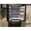 Image 2 : SAMSUNG TWIN COOLING 33" X 70" BLACK STAINLESS-STEEL FRIDGE (SLIGHT MARK ON HANDLE)