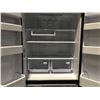 Image 3 : SAMSUNG TWIN COOLING 33" X 70" BLACK STAINLESS-STEEL FRIDGE (SLIGHT MARK ON HANDLE)