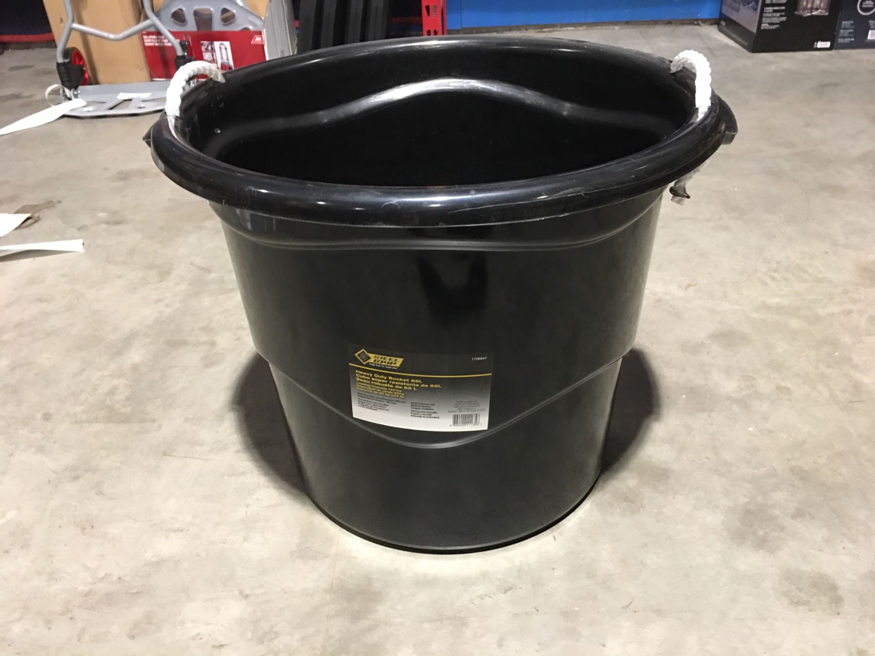 2 X HEAVY DUTY BLACK 65L BUCKETS WITH ROPE HANDLES - E