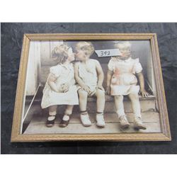 FRAMED CHILDREN KISSING PICTURE