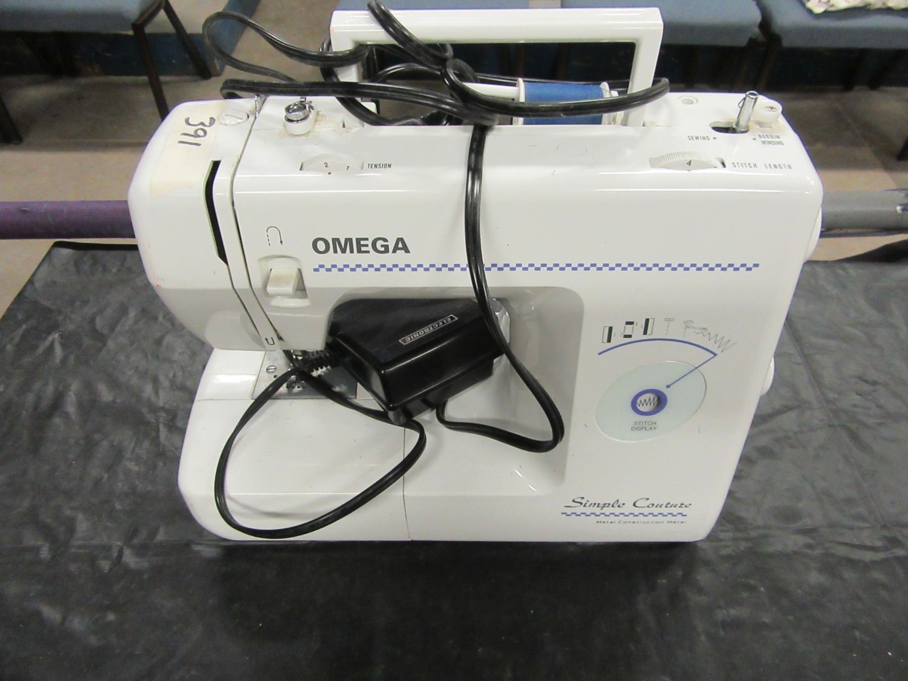 ESTATE - OMEGA SIMPLE COUTURE SEWING MACHINE