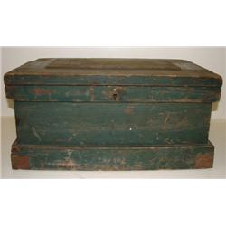 19TH CENTURY DOVETAILED GREEN PAINTED T