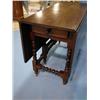 Image 8 : WILLIAM & MARY SWING LEG DINING TABLE