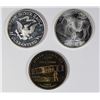 Image 2 : (2) DIFFERENT 2019 CHRISTMAS SILVER ROUNDS