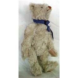 Steiff 16 British Collector Bear
