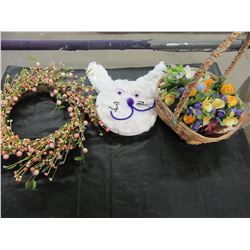 ESTATE - BOX WITH ASSORTED EASTER DECORATIONS (WREATHS, BASKETS, ORNAMENTS, ETC)