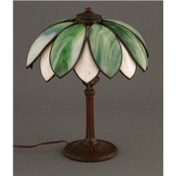 1 HANDEL LILY LAMP SHADE, 