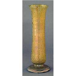 1 ART GLASS VASE, 