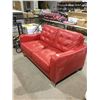 Image 2 : Red Love Seat
