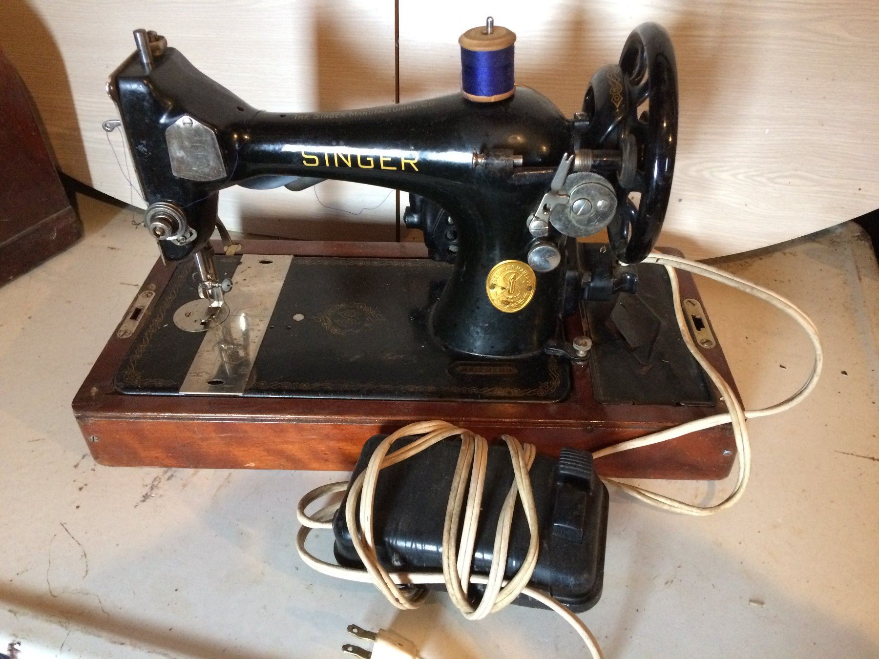 Portable Singer sewing Machine