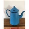 Image 2 : Blue Enamel Tea Pot