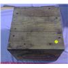 Image 2 : BUTTER BOX WITH LID - 13" X 13" X 12"