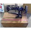 Image 1 : LEATHER INDUSTRIAL SINGER SEWING MACHINE - WITH CASE