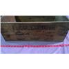 Image 2 : WOODEN CRATE - 22" X 14.5" X 8"