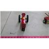 Image 2 : INTERNATIONAL TRACTOR AND BALER TOY