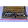Image 2 : VINTAGE TAP & DIE SET (BUTTERFIELD CO. ROCK ISLAND, QUE)