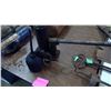 Image 1 : IMPLEMENT OILER & HYDRAULIC JACK