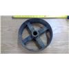 Image 2 : OLD THRESHING MACHINE PULLEY
