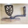 Image 2 : SMART MANUFACTURING COMPANY CANADA TRIVET, OLD CRANK