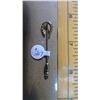 Image 2 : 9Kt gold stickpin in box