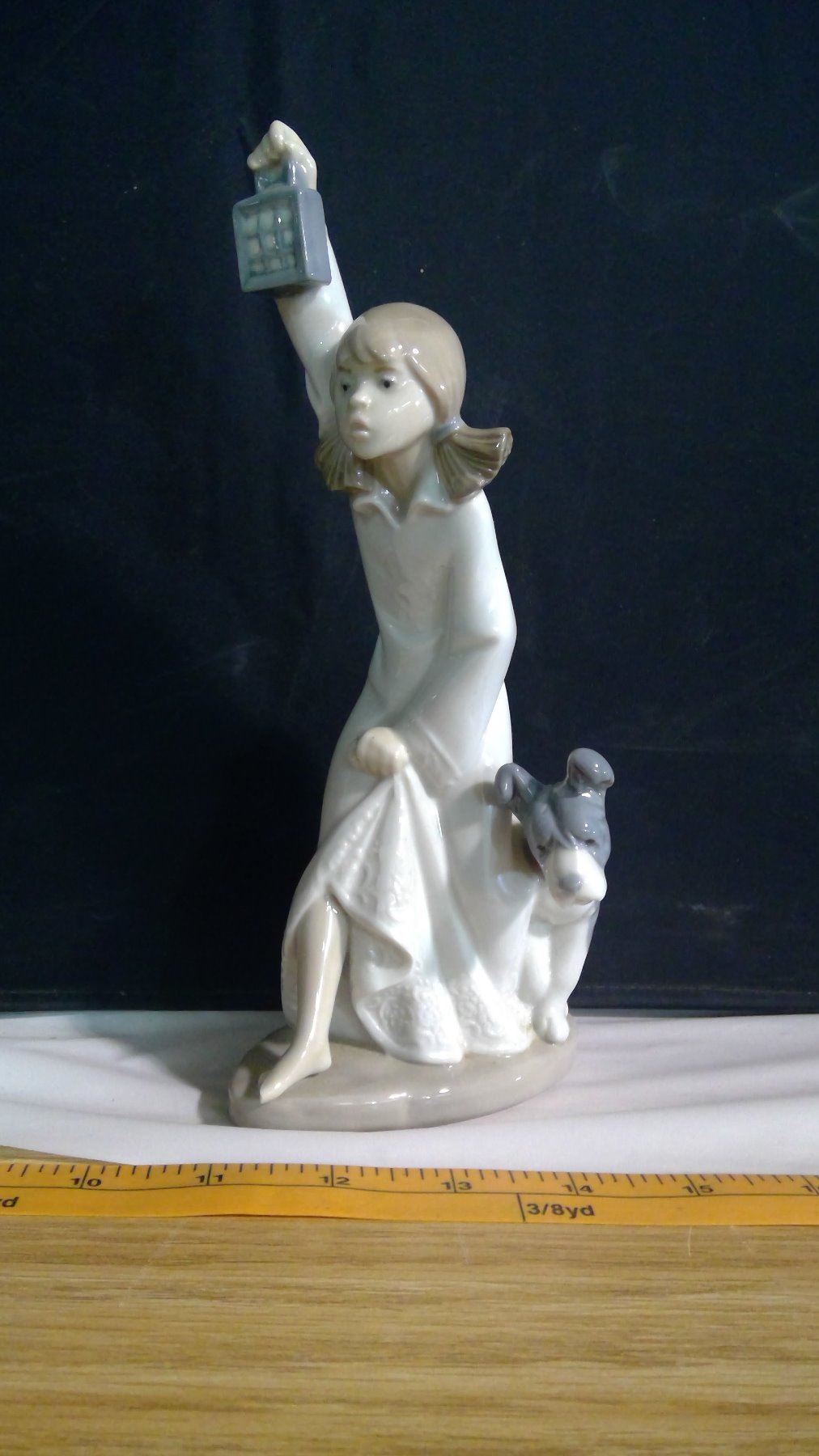 Nao figurine by Lladro (Spain)