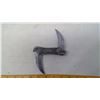 Image 2 : TWO KNIVES