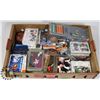 Image 1 : FLAT OF ASSORTED NBA, MLB, NFL AND NHL CARDS