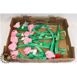 FLAT WITH FABRIC ROSES
